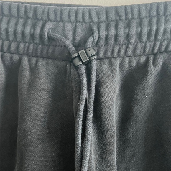 Puma womens Black Sweatpants - Picture 4 of 7